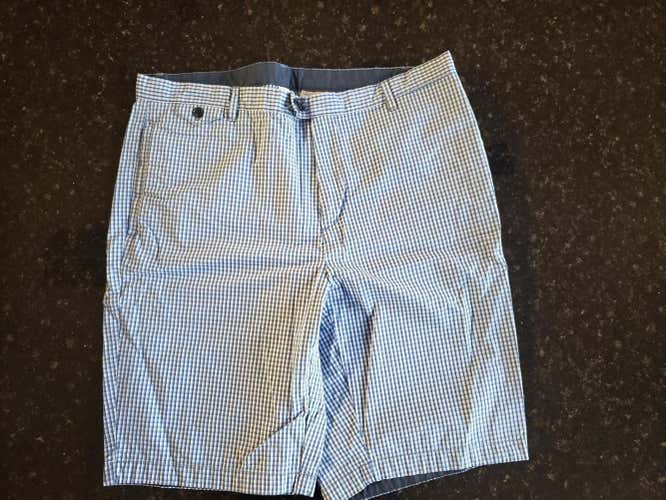 New Calvin Klein golf shorts (size 34)