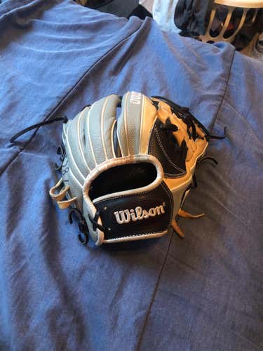 High School/College Infield Baseball Glove 11.5"