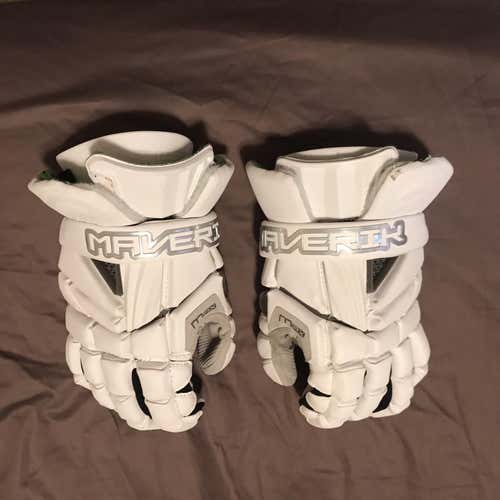 Max Lacrosse Gloves