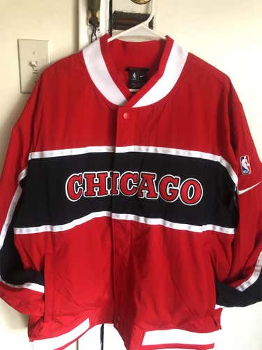 Chicago Bulls Nike Men’s Authentic On Court Warm Up Jacket XL
