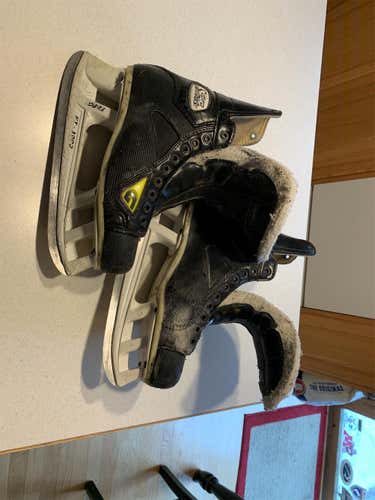 Senior Supra 705 Hockey Skates D&R (Regular)  Size 8