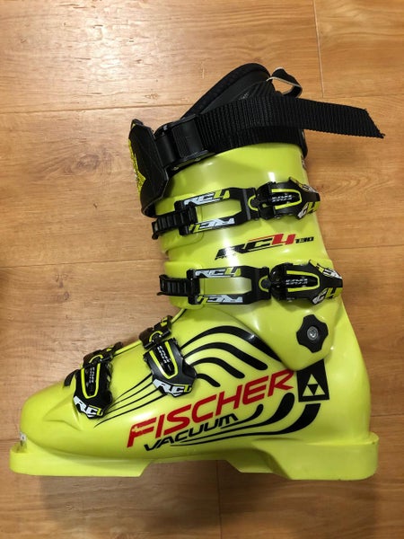 Men's Fischer All Mountain RC4 The Curv 130 Vacuum Full Fit Ski Boots 120-130 Flex