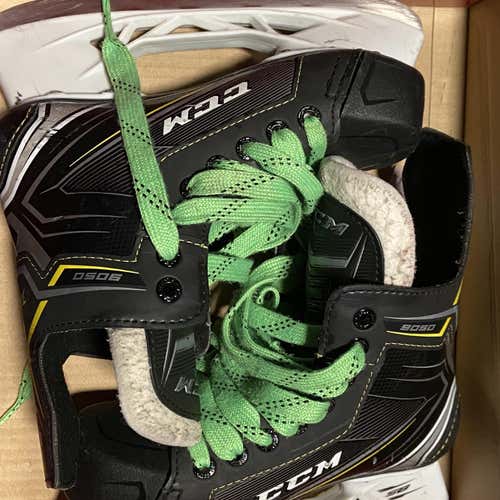 Junior Tacks 9050 Hockey Skates D&R (Regular) Size 2