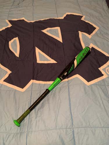 Hot Easton Mako