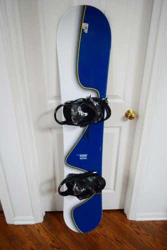 NEW LAMAR ELECTRIC WIDE SNOWBOARD SIZE 157 CM WITH LARGE LIQUID BINDINGS