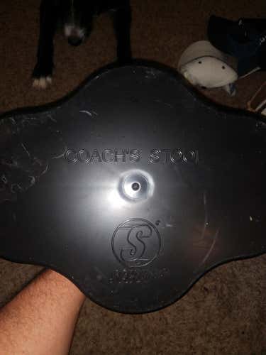 Schutt Coach Stool. Great for batting practice