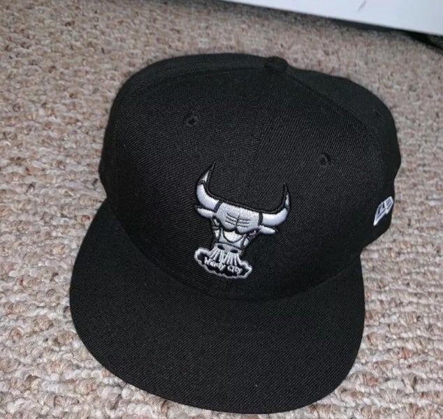 Chicago Bulls Windy City Black White Hat Size 7-3/4 - New Era 59Fifty
