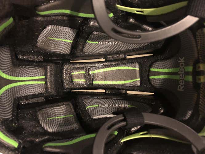 Black Large Reebok 11K Helmet