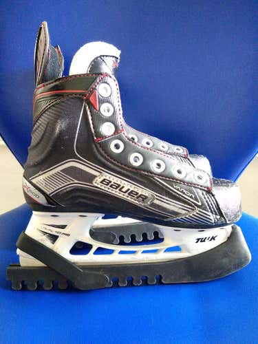 Youth Bauer Hockey Skates D&R (Regular) Size 13.5
