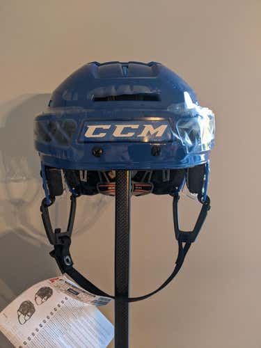 New in Box PRO STOCK CCM Fitlite 3DS Helmet Size Senior Small