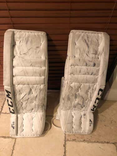 White Senior 33" CCM Extreme Flex E3.5 Goalie Leg Pads