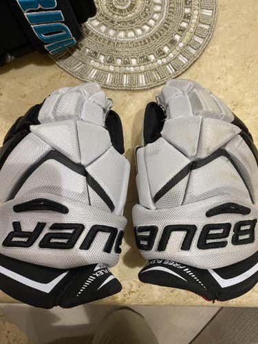 White Junior New Bauer Vapor 1X Gloves 12"