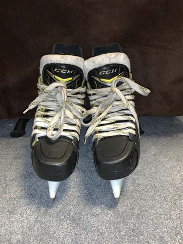 CCM Tacks Ice Hockey Skates Size 5 Regular