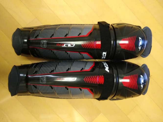 Senior CCM QuickLite 270 17 inch Shin Pads Pro Stock