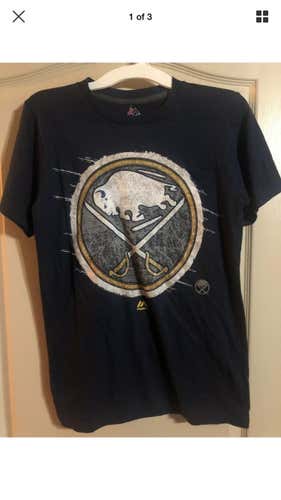 Buffalo Sabres Men’s Majestic Navy Logo Tee T-Shirt NHL Small S NWT