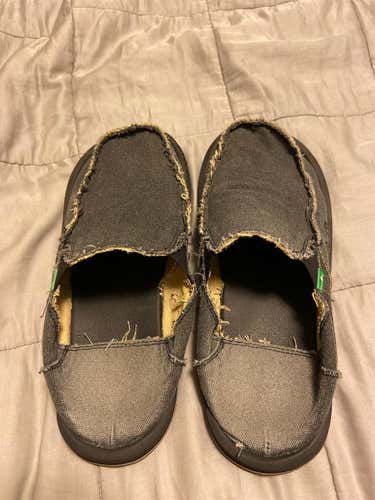 Gray Men's Size 9 Sanuks (fit big)