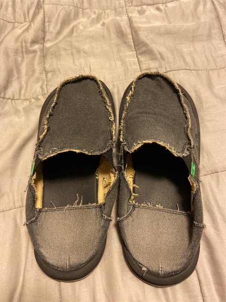 Gray Men's Size 9 Sanuks (fit big)