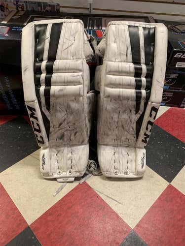 Junior 28" Extreme Flex 760 Goalie Leg Pads