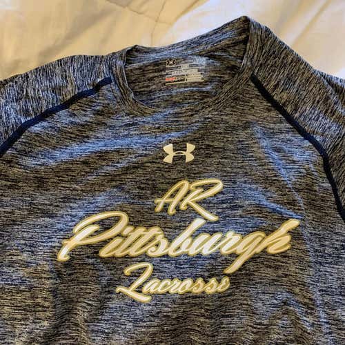 Silver Adult Large Under Armour Shirt