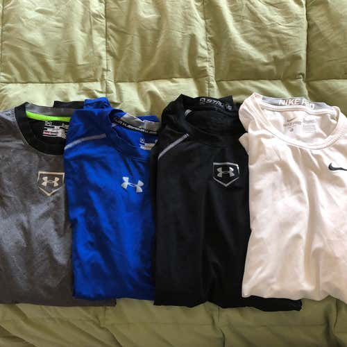 Men's Large Under Armour Shirt