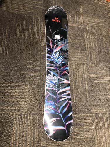 ROXY WAHINE 138 w/ ROXY WAHINE M/L BINDINGS (2018 - 2019 Model)