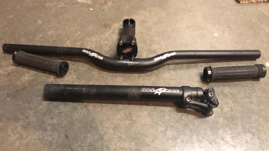 Race Face Evolve XC Handle Bars, Stem And Seat Post