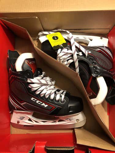 Junior JetSpeed FT380 Hockey Skates D&R (Regular)  Size 5.5