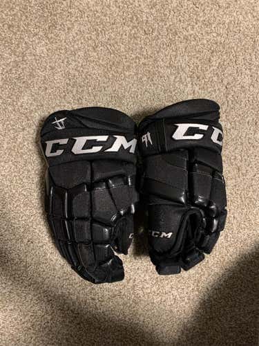 John Tavares Black Senior HG55 Gloves 14" Pro Stock