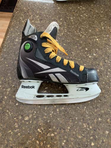 Junior 4k Hockey Skates D&R (Regular)  Size 3