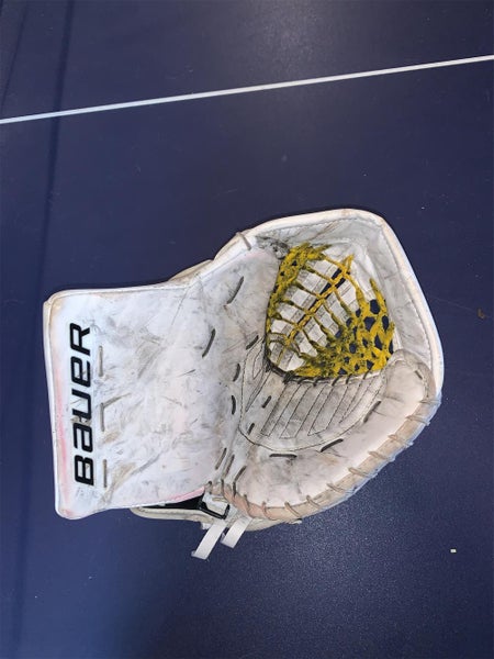 NHL Demo Bauer 2s Goalie Glove