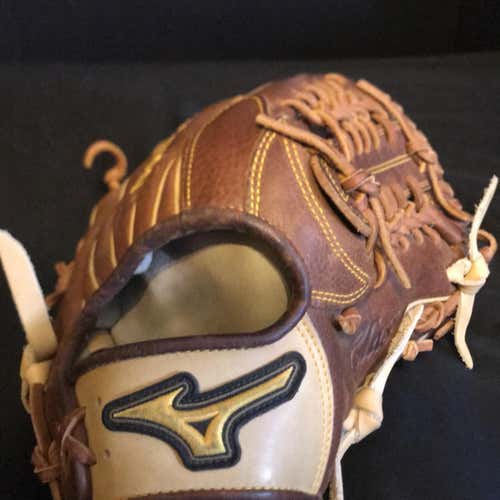 Mizuno Classic Pro Soft Glove 12.75inch