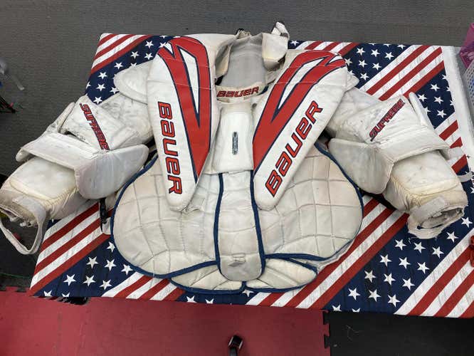 Senior Medium Bauer Supreme White Goalie Chest Protector- 141440