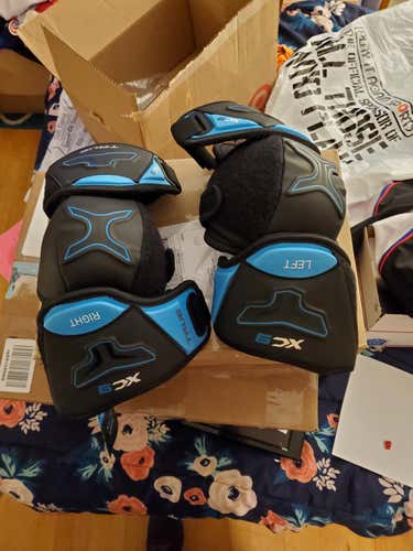 New Senior Medium True Xc9 Elbow Pads