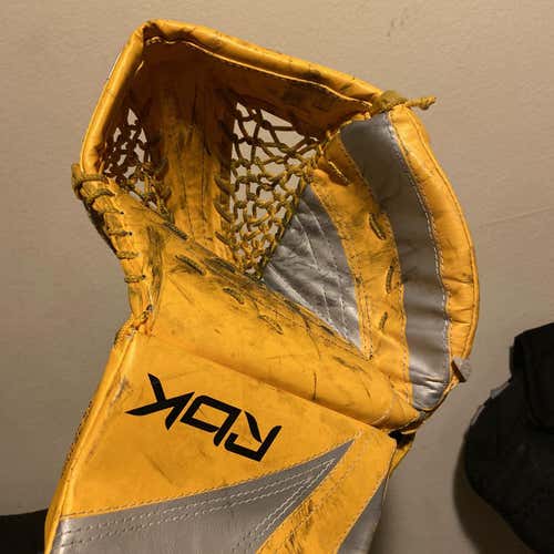 Yellow Senior Pulse Goalie Glove Trapper