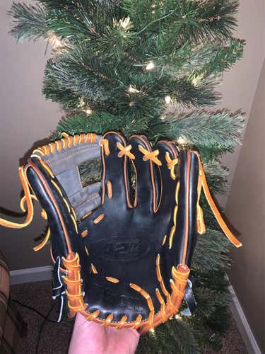 Wilson A2K DP15 11.5 Infield glove (Only used a few times to play catch)