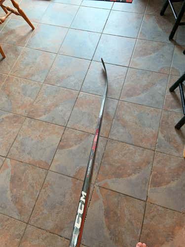 Senior Right Handed JetSpeed Mid  Hockey Stick