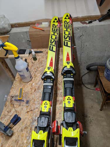 Fischer RC4 Worldcup GS FIS skis With Bindings