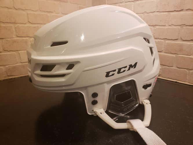 White Large CCM Tacks 110 Helmet