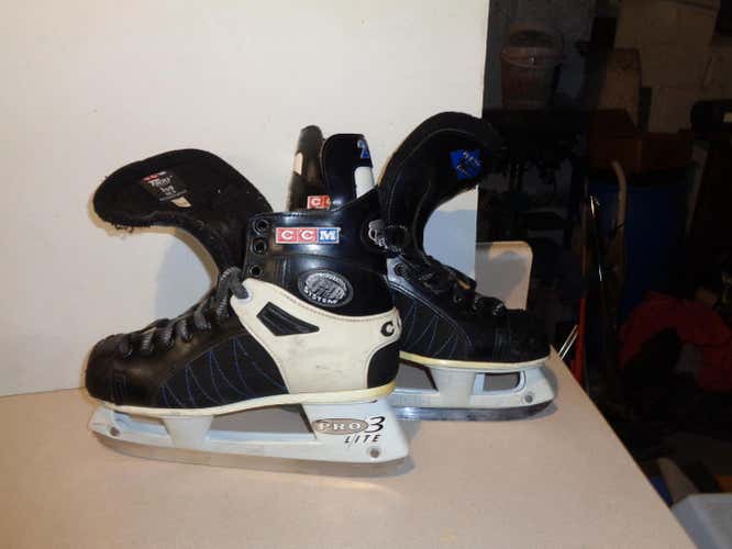CCM Hockey Skates D&R (Regular) Size 8.5