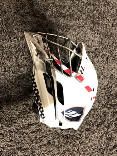 White Adult Player Cascade R Helmet