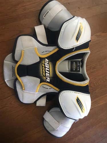 Senior Large Bauer Shoulder Pads