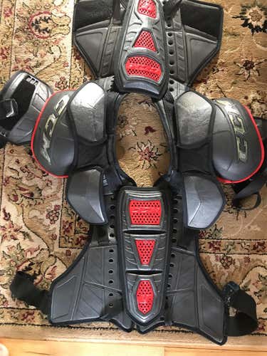 CCM Senior Large U+ CL Shoulder Pads