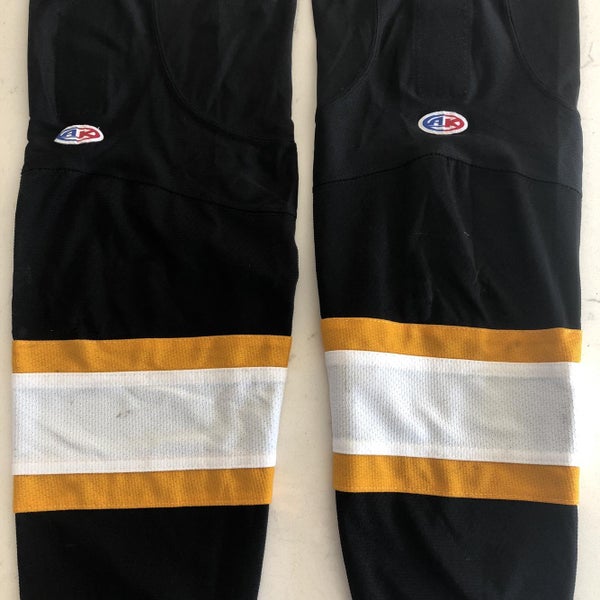 Black Intermediate Medium  Socks