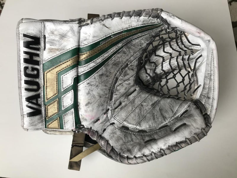 Pro Return Vaughn VE8 Pro Carbon Glove - Practice