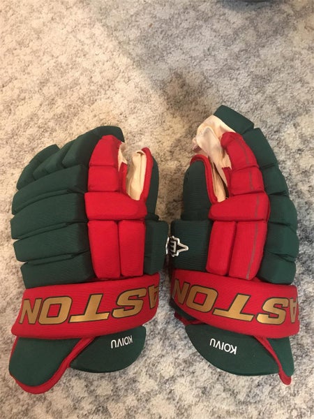Brand New Pro Stock Easton Minnesota Mikko Koivu 15"