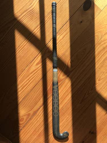 VOODOO E3 Unlimited Indoor Field Hockey Stick