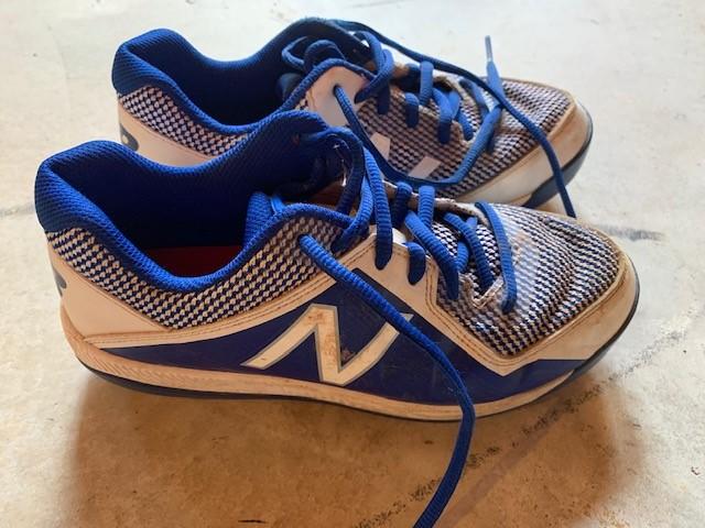 Blue Youth Kid's 4.5 Molded Cleats New Balance Low Cut