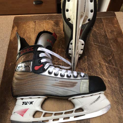 Senior Vapor XXX Hockey Skates D&R (Regular) Size 8.5