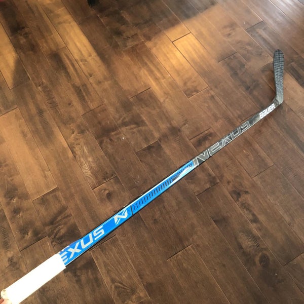 Senior Team Nexus Hockey Stick Mid Pro Stock