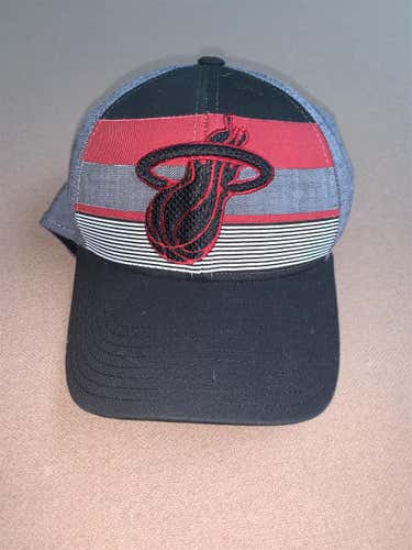 Miami Heat Adidas S/M Fitted Hat